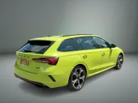 Usado Skoda Octavia vRS 261 CV (191 kW) 2025 Verde Familiar