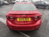 Usado Mazda 3 Inclusive 121 CV (88 kW) 2015 Rojo Berlina