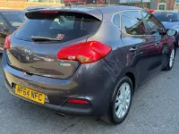 Usado Kia Ceed 133 HP (97 kW) 2014 Prateado Citadino