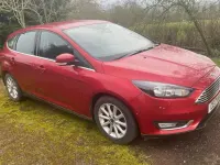 Used Ford Focus Titanium 150 HP (110 kW) 2017 Red Hatchback