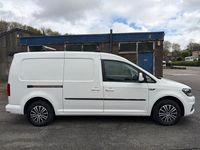 Used VW Caddy Maxi Trendline 102 HP (75 kW) 2016 White MPV