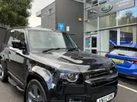 Usado Land Rover Defender S 525 CV (386 kW) 2022 Negro SUV