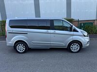 Usado Ford Tourneo Titanium 130 HP (95 kW) 2019 Prateado Monovolume