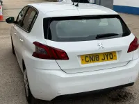 Used Peugeot 308 Access 100 HP (73 kW) 2018 White Hatchback
