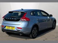 Used Volvo V40 Momentum 118 HP (86 kW) 2019 Blue Hatchback