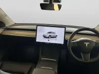 Używany Tesla Model Y Long Range AWD 286 kW (389 KM) 2025 SUV