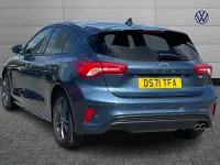 Gebraucht Ford Focus ST-Line 123 PS (90 kW) 2022 Blau Kleinwagen