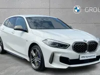 Käytetty BMW M135 Comfort Edition 302 HP (222 kW) 2021 Valkoinen Viistoperä