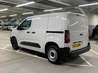 Used Citroën Berlingo 99 HP (72 kW) 2022 White MPV