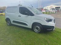 Used Vauxhall Combo 100 HP (73 kW) 2021 White MPV