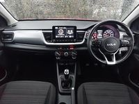 Used Kia Stonic 99 HP (72 kW) 2022 Red SUV