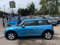Begagnad Mini ONE Hatch 2016 Blå Halvkombi