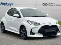 Used Toyota Yaris Design 113 HP (83 kW) 2024 White Hatchback