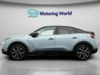 Używany Citroën e-C4 Shine 100 kW (136 KM) 2022 Niebieski Hatchback