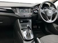 Begagnad Vauxhall Astra SRi 150 HK (110 kW) 2018 Silver Halvkombi