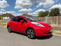 Used Nissan Leaf Tekna 80 kW (109 HP) 2017 Red Hatchback