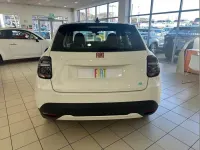 Nuevo Fiat 600 Red 114 kW (156 CV) 2025 Blanco SUV