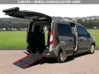 Usado Ford Tourneo Connect Zetec 100 HP (73 kW) 2017 Prateado Monovolume