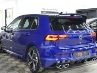 Używany VW Golf VIII R 320 KM (235 kW) 2022 Niebieski Hatchback