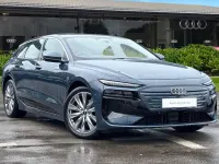 Begagnad Audi A6 e-tron Sport 210 kW (286 HK) 2025 Blå Kombi