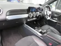 Second-hand Mercedes GLB200 AMG Line Premium Plus 161 CP (118 kW) 2022 Gri SUV