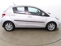 Begagnad Toyota Yaris Multidrive S 101 HK (74 kW) 2013 Silver Halvkombi