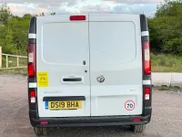Second-hand Vauxhall Vivaro 120 CP (88 kW) 2019 Alb Monovolum