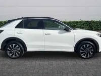 Used VW T-Roc Life 150 HP (110 kW) 2026 White SUV