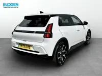 Used Renault 5 E-Tech Komfort 2025 White Hatchback