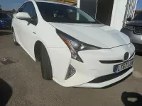 Used Toyota Prius Active 2017 White Hatchback