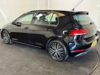 Second-hand VW Golf VII SE 130 CP (95 kW) 2018 Negru Hatchback