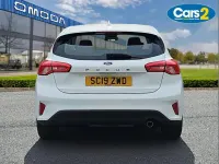 Used Ford Focus Zetec 117 HP (86 kW) 2019 White Hatchback