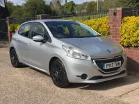 Używany Peugeot 208 Access 82 KM (60 kW) 2013 Srebrny Hatchback