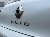 Used Renault Clio V 138 HP (101 kW) 2021 White Hatchback