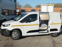 Begagnad Citroën Berlingo 100 HK (73 kW) 2024 Vit Minibuss