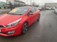 Used Kia ProCeed 2015 Red Hatchback