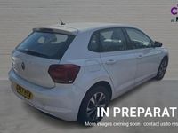 Used VW Polo SE 65 HP (47 kW) 2018 Pure white Hatchback