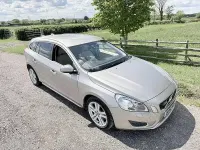 Used Volvo V60 SE Lux 180 HP (132 kW) 2025 Silver Estate