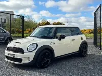 Begagnad Mini Cooper S Hatch 184 HK (135 kW) 2012 Vit Halvkombi