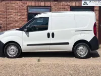 Used Vauxhall Combo 95 HP (69 kW) 2018 White MPV