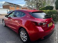 Used Mazda 3 105 HP (77 kW) 2016 Red Hatchback