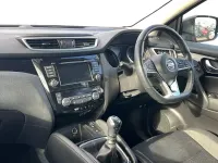 Used Nissan Qashqai Acenta Premium 140 HP (102 kW) 2018 Red SUV