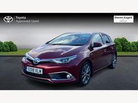 Used Toyota Auris Hybrid 136 HP (100 kW) 2018 Red Hatchback