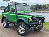 Used Land Rover Defender 122 HP (89 kW) 2007 Green Pickup