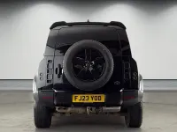 Usado Land Rover Defender SE 250 CV (183 kW) 2023 Negro SUV