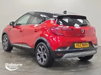 Second-hand Renault Captur Techno 143 CP (105 kW) 2023 Roșu SUV