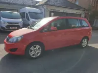 Used Vauxhall Zafira 120 HP (88 kW) 2014 Red MPV