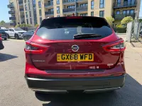 Used Nissan Qashqai N-Connecta 115 HP (84 kW) 2018 Red SUV