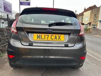 Used Ford Fiesta Zetec 82 HP (60 kW) 2017 Grey Hatchback
