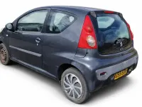 Used Peugeot 107 68 HP (50 kW) 2005 Grey Hatchback